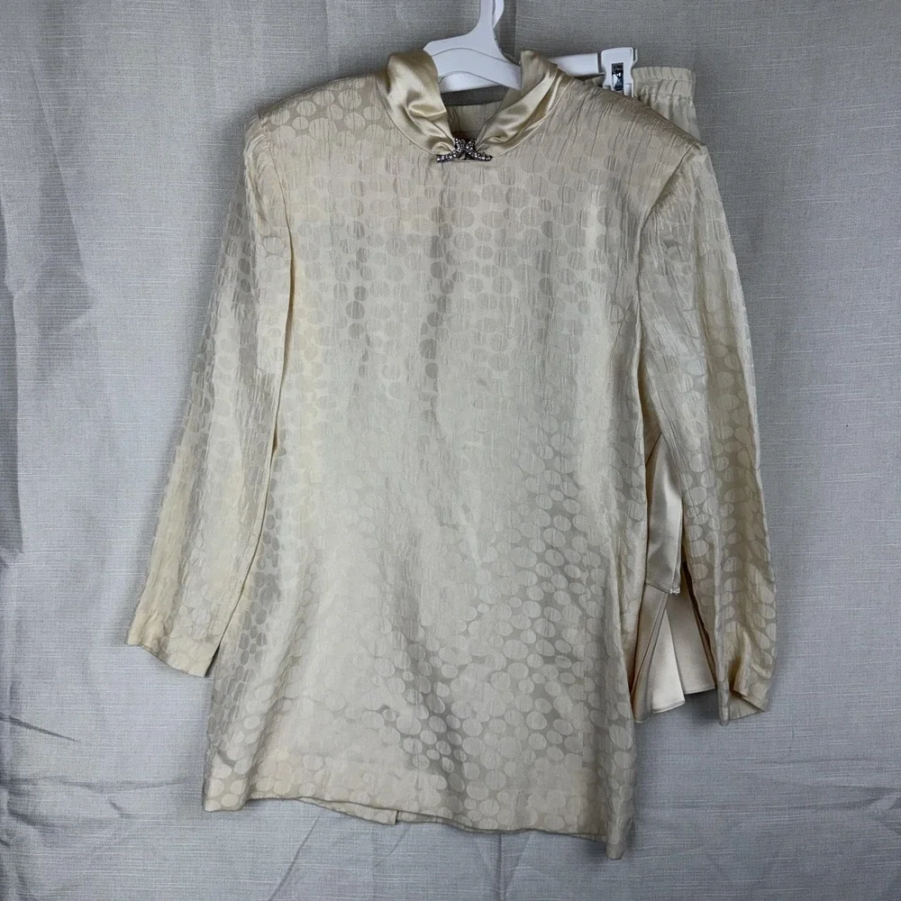 VTG Richard Warren Jacket Skirt Set Womens 10 White Silk Pleated Hem 2 Piece